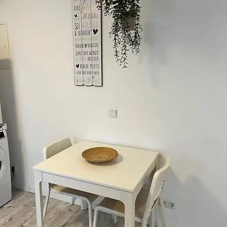 Ruhige Wohnung Im Zentrum In Hubi3 Krefeld Exterior photo